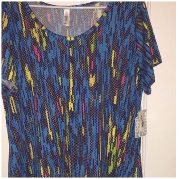 LuLaRoe Tops - NEW LulaRoe Tribal Print Top Classic T 2X